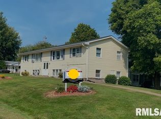 403 SW 8th St, Aledo, IL 61231