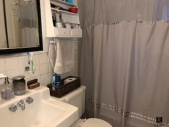 Rented by R New York