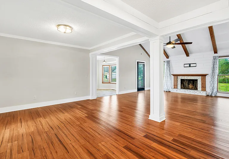 365 Bell Factory Rd — Photo 6
