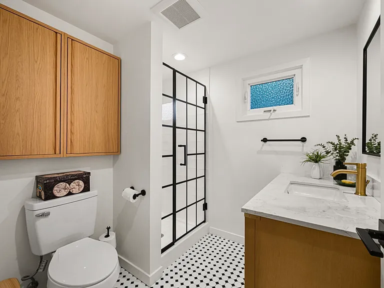 16 Iron Springs Rd — Photo 22