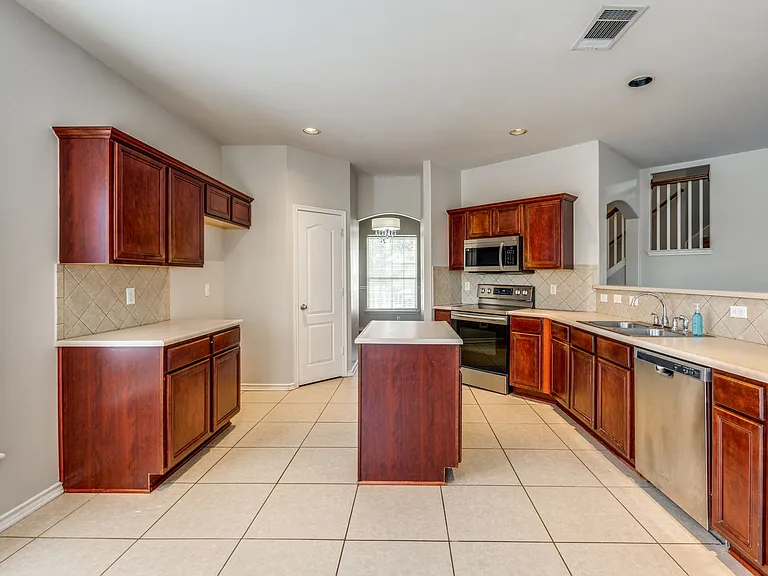 15834 Redwoods Mnr — Photo 13