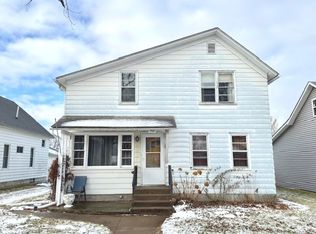 2918 Pershing Blvd, Clinton, IA 52732