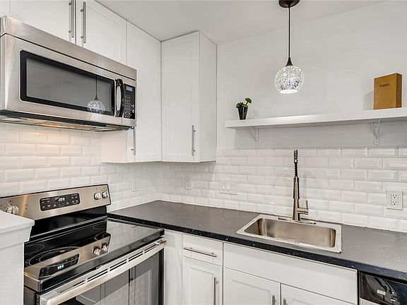 5th image of 1840 Burton Dr APT 228