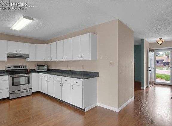 4th image of 1170 Kachina Dr