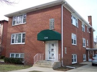 1244 Brown St APT 2, Des Plaines, IL 60016