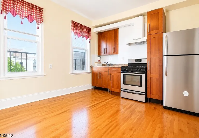 108 Bruen St #2 — Photo 2