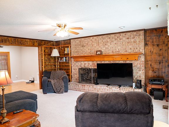 4th image of 3287 Needlewood Ln NW