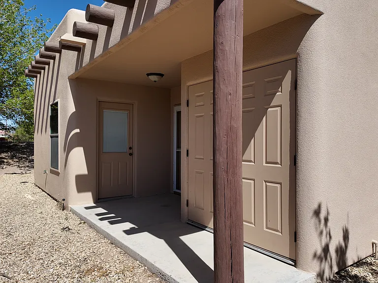 2647 Calle Primera #2-1 — Photo 4