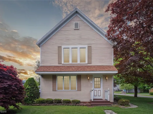 519 Lakeview Ave, Conneaut, OH 44030