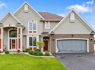 56 Winter Hazel Ct, Rochester, NY 14606