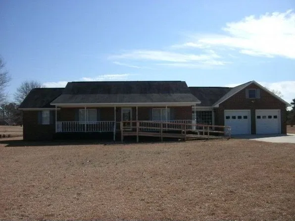 5589 Bend Of The River Rd, Rocky Mount, NC 27803