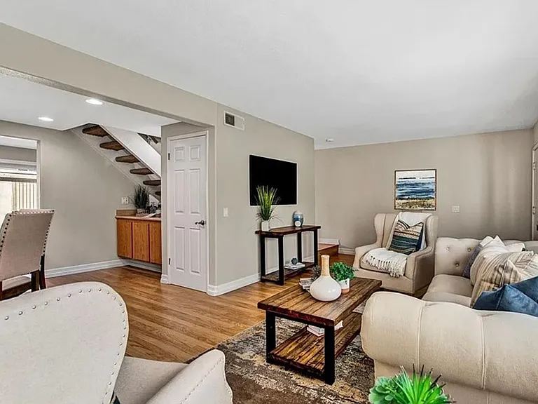 10408 Echo River Ct — Photo 31