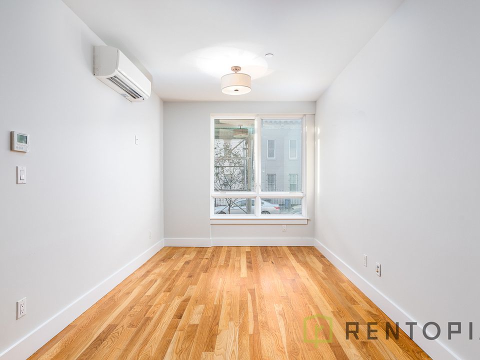 1st image of 22 Melrose St #1I