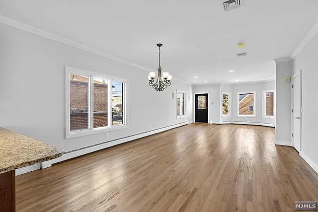 376 Aurora Ave #A — Photo 16