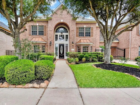 1611 Whitfield St, Sugar Land, TX 77479