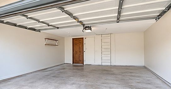 4th image of 2135 Goodrich Dr