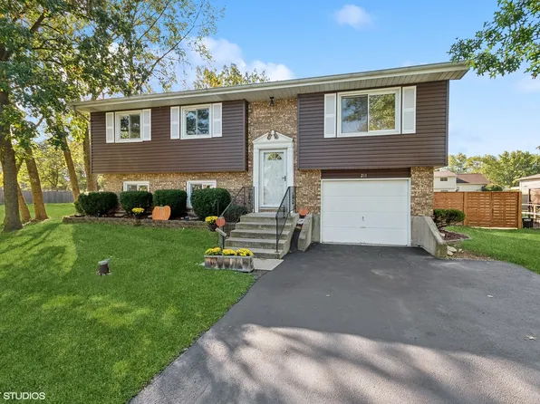 211 Diana St, Shorewood, IL 60404