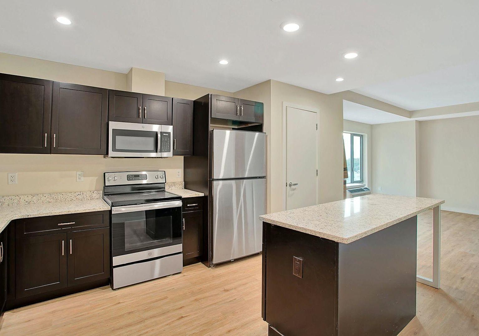 69 Main St 396EBF579, Fort Lee, NJ 07024 Zillow