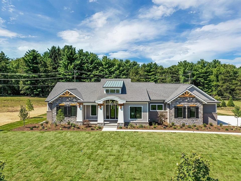 1st image of 3 River Pines Dr
