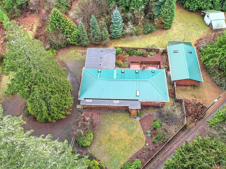 1st image of 944 SE Fauna Ln