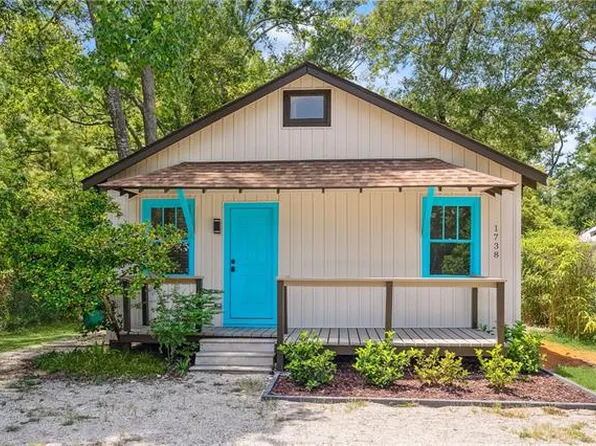 1738 Montgomery St, Mandeville, LA 70448