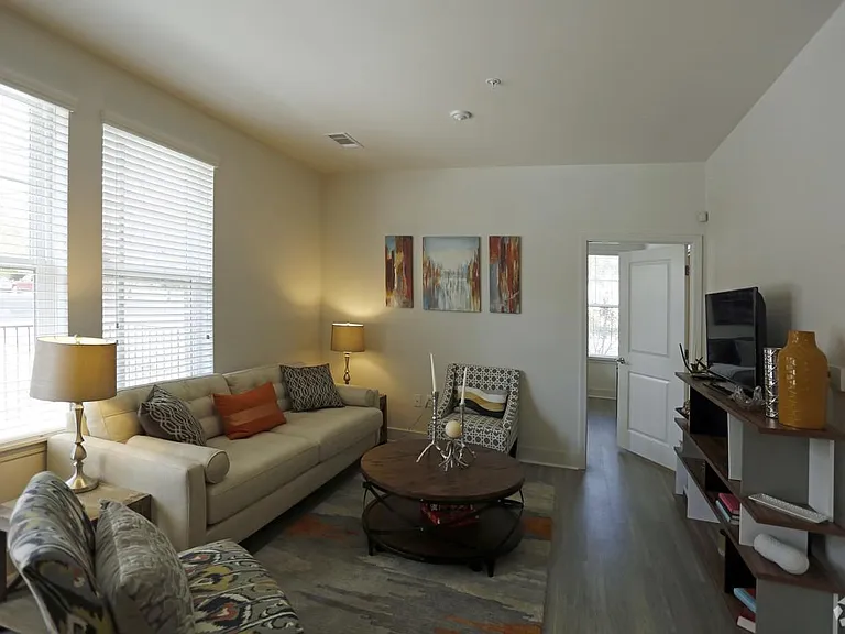 South Junction Apartments — Photo 85
