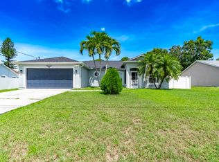 573 SW Cherryhill Rd, Port Saint Lucie, FL 34953
