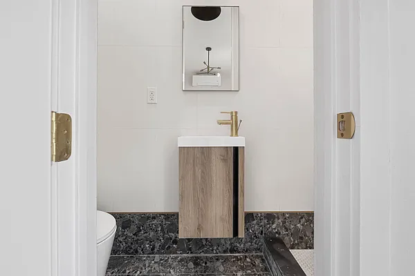 Rented by Doorway NYC, LLC | media 18