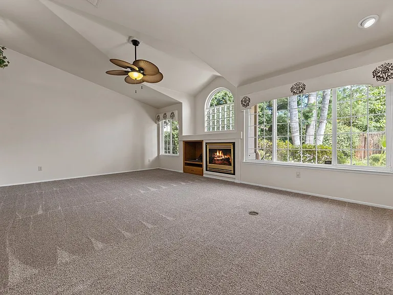 6016 Kings Canyon Dr — Photo 13