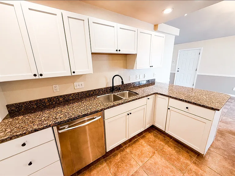 4007 Balmoral Dr — Photo 42