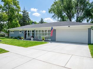 323 E Taylor Rd, Lombard, IL 60148