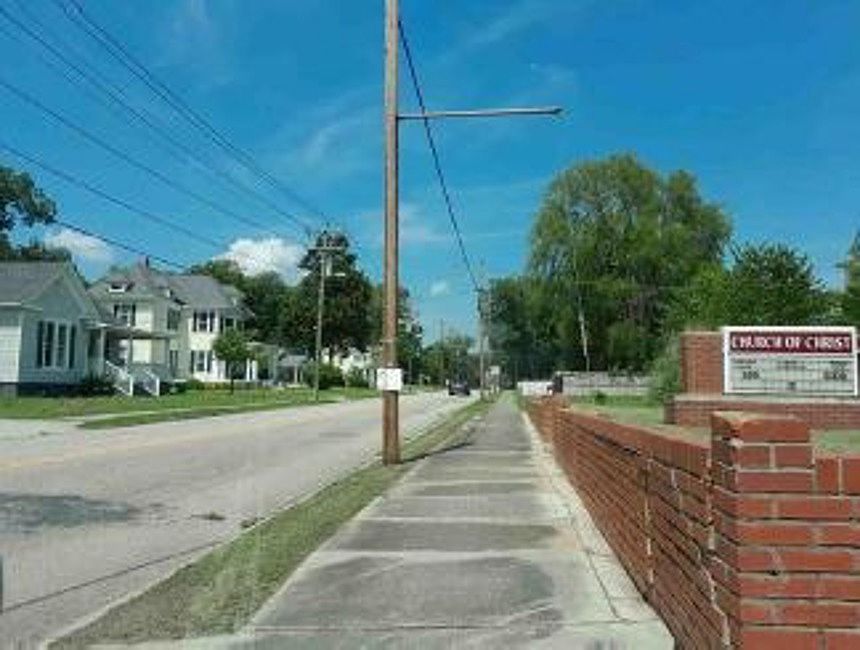 Exterior Neighborhood (street photo)
