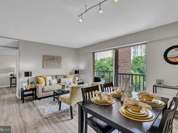 1300 Army Navy Dr APT 518, Arlington, VA 22202
