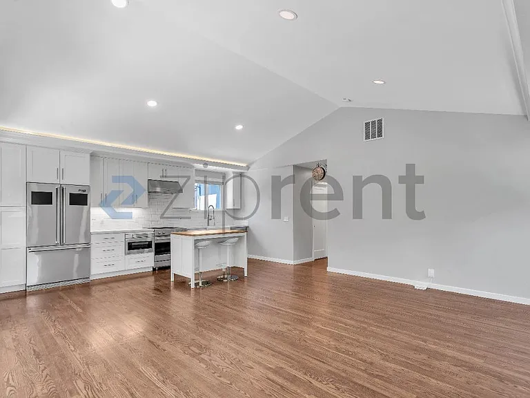 839 Marsh Rd — Photo 5