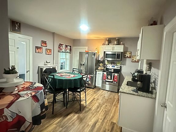 2nd image of 70-72 Walnut St #1