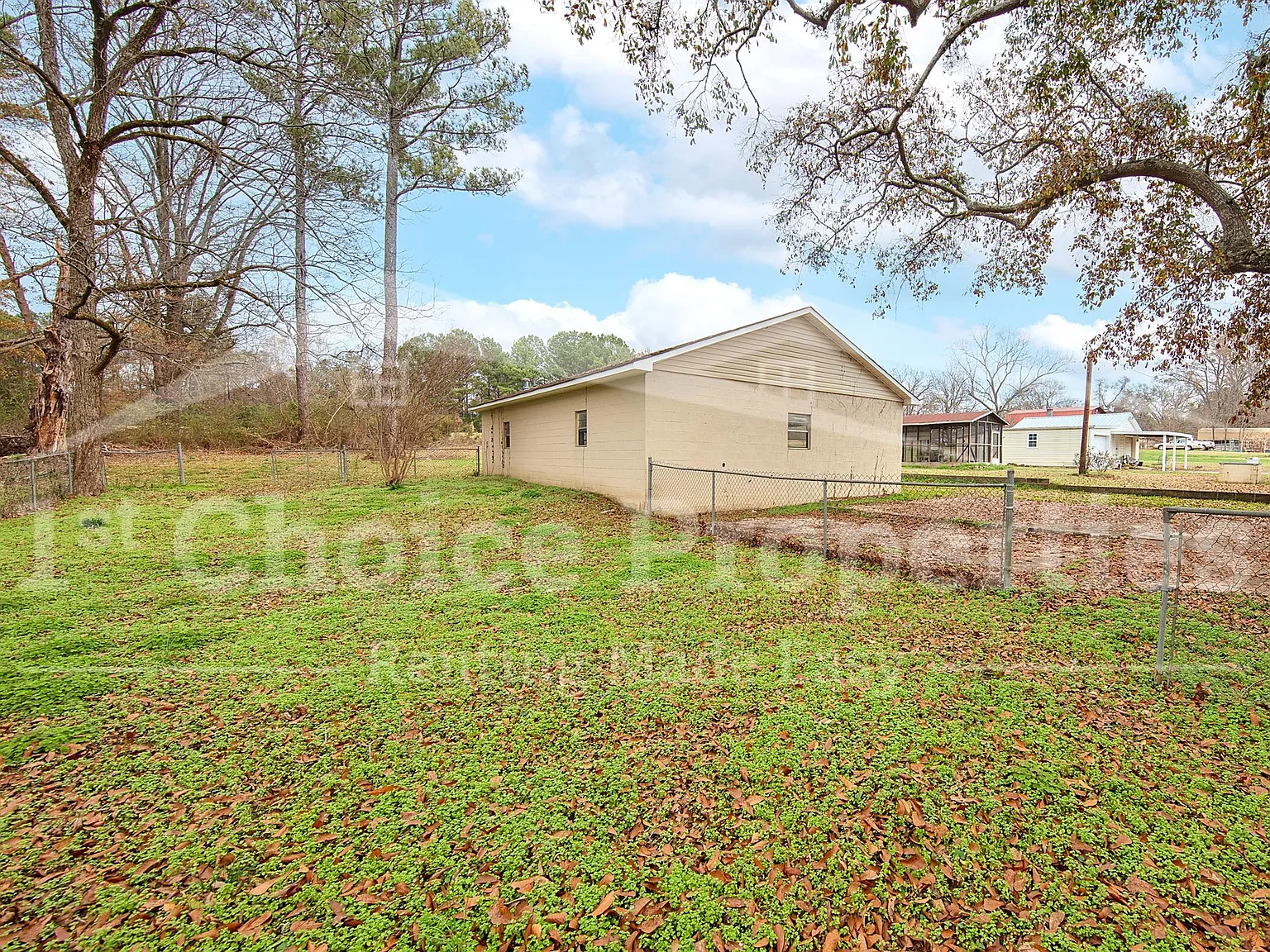 6051 Willow Circle Bessemer, AL 35023 - 1 — Photo 4