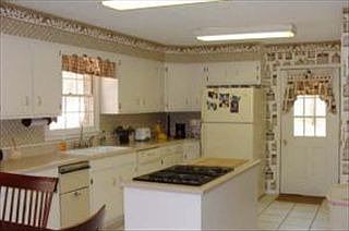 5th image of 1503 Marilyn Ln