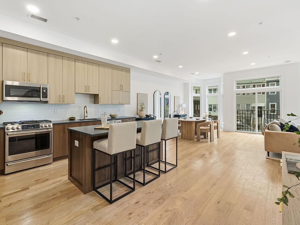 1st image of 271 Webster Ave APT 2