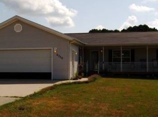 4700 Sadler Dr, Watervliet, MI 49098