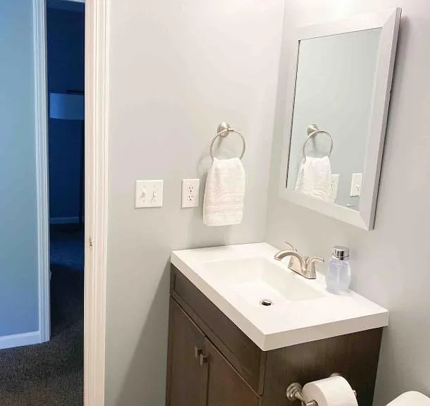 458 Vernon Pl — Photo 16