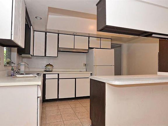 5th image of 3408 Hargill Dr