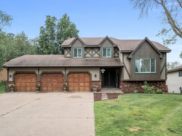 672 121st Ln NW, Coon Rapids, MN 55448