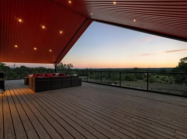 561 Broken Bit Trl, Dripping Springs, TX 78620