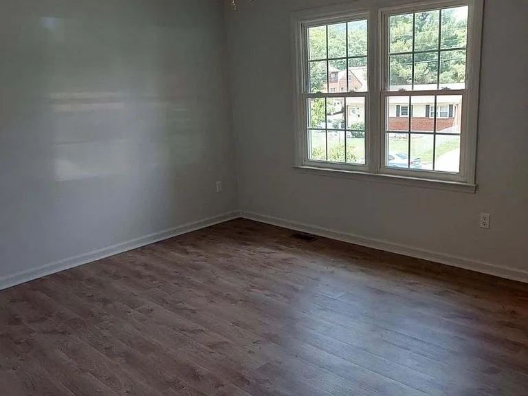 3816 Plantation Rd NE — Photo 12