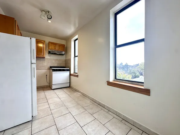 10 Adrian Avenue image 7 of 11