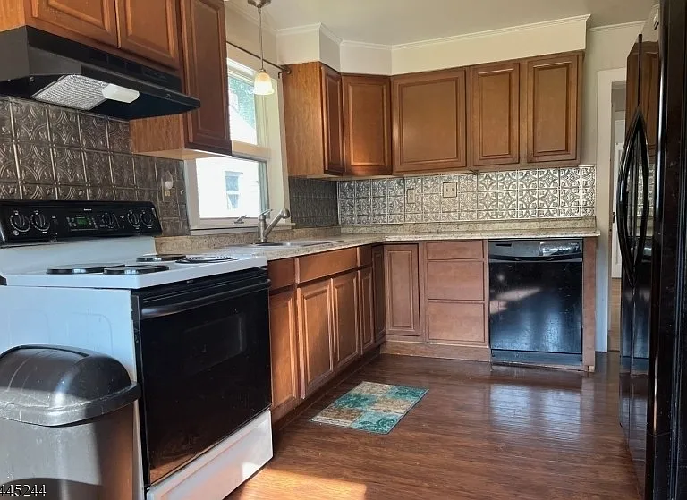 16 Mattison Ave — Photo 7