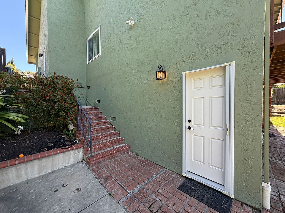 1st image of 1220 Monte Vista Ct Suite B