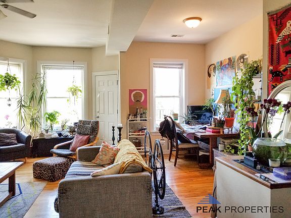 4th image of 4701 N Malden St #1017170