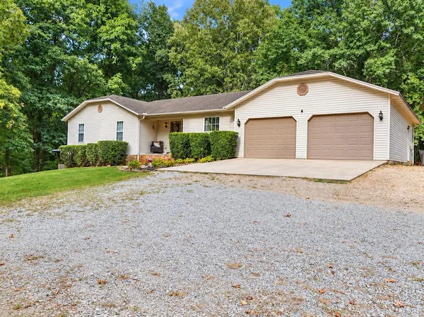 5703 Fairview Rd, Paragould, AR 72450