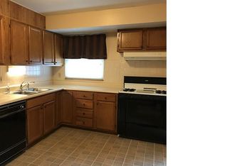 10406 Melvich Dr, Saint Louis, MO 63137